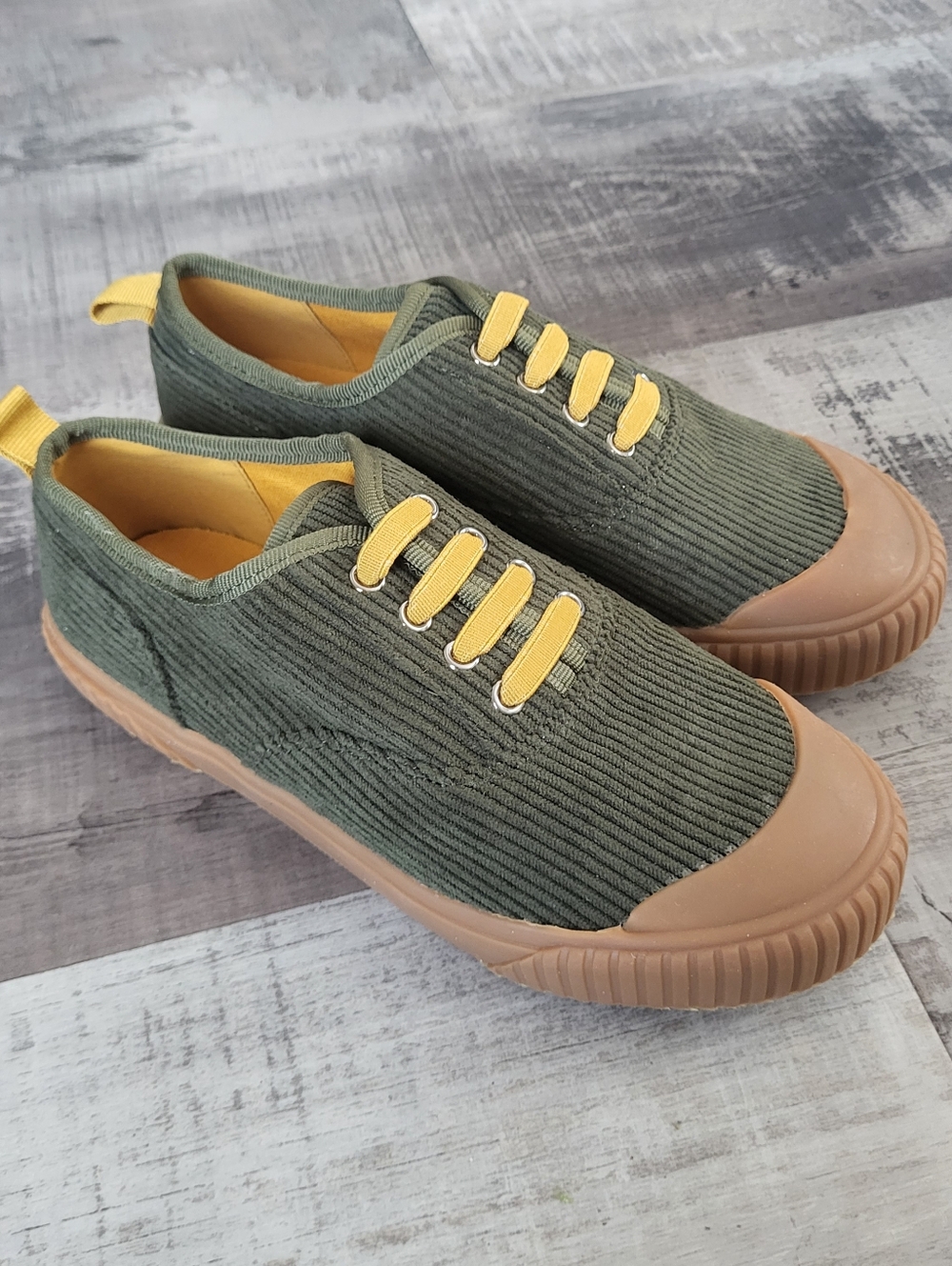 Epic Threads Boy Size 3 Olive Green Shoes Sneakers Corduroy Pull On No Laces